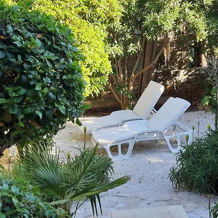 Lila Garden Apartment Bol