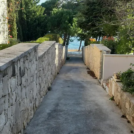 Apartment Lila Garden Bol
