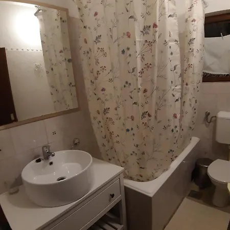 Lila Garden Apartment Bol